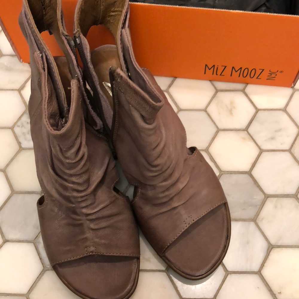 Mix mooz sandal booties.